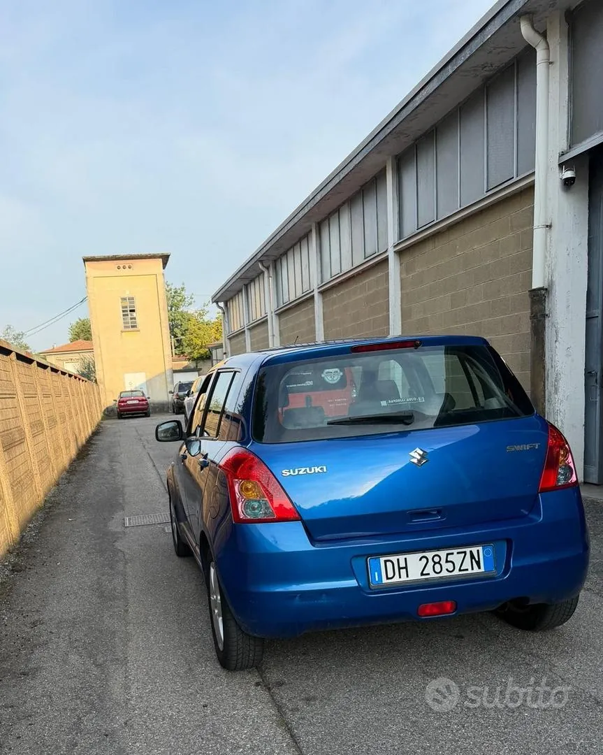 Suzuki Swift 2008 photo 3