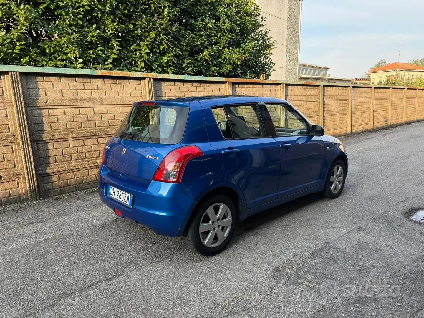 Suzuki Swift 2008 photo 2