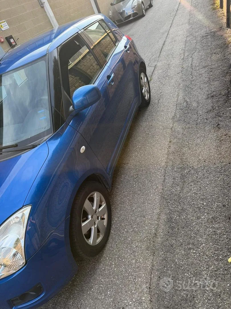 Suzuki Swift 2008 photo 4