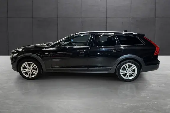 Volvo V90 Cross Country 2018 photo 2