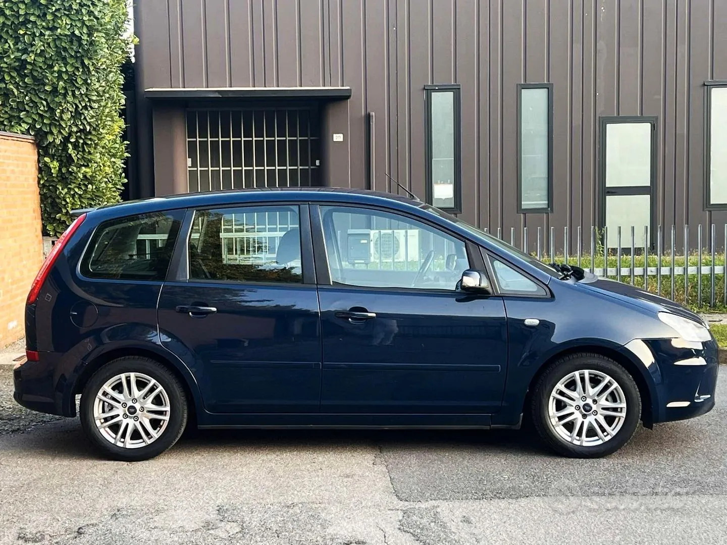 Ford C-Max 2009 photo 4