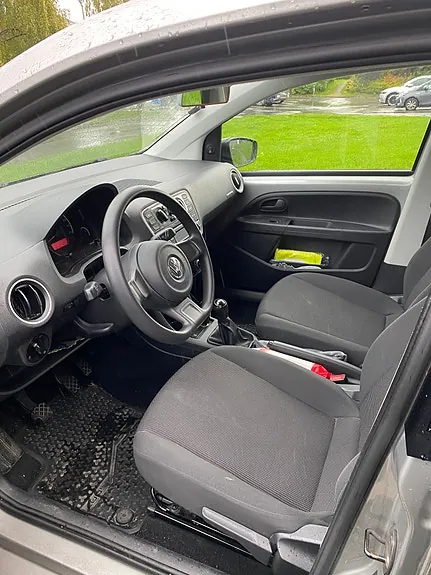 Volkswagen Up 2014 photo 5