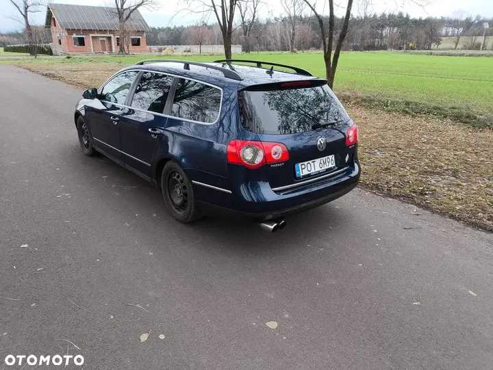 Volkswagen Passat Variant 2005 photo 2