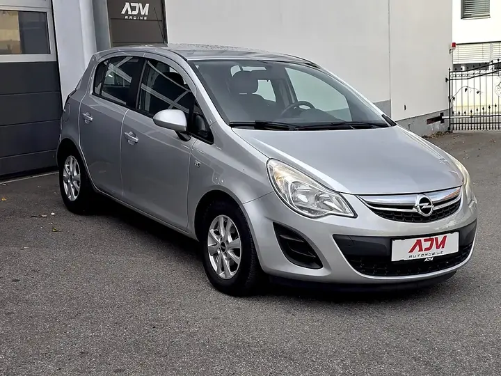 Opel Corsa 2011 photo 3