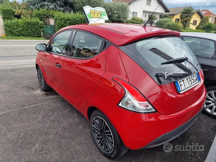 Lancia Ypsilon 2018 photo 2