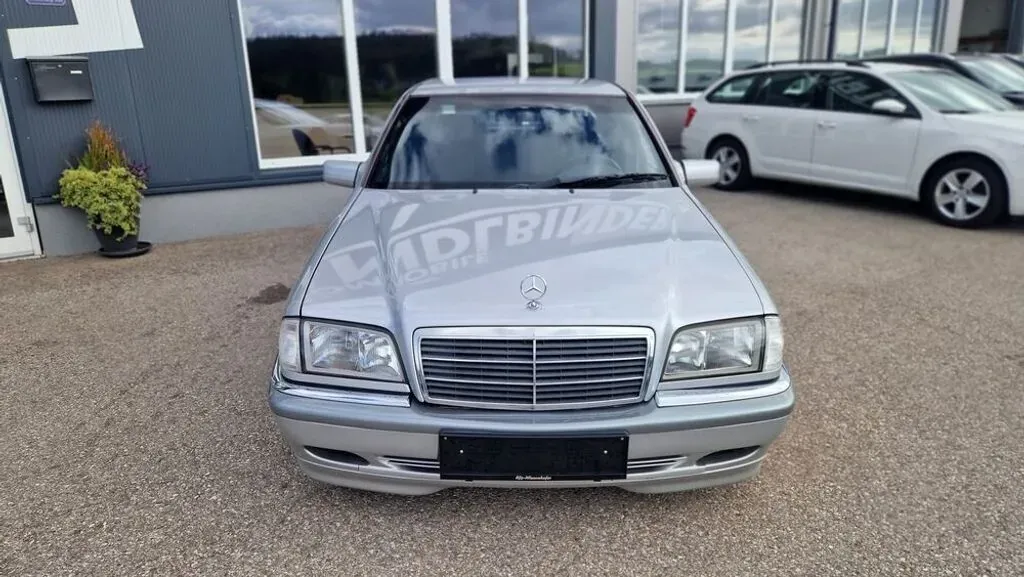 Mercedes-Benz C-Class 1999 photo 2
