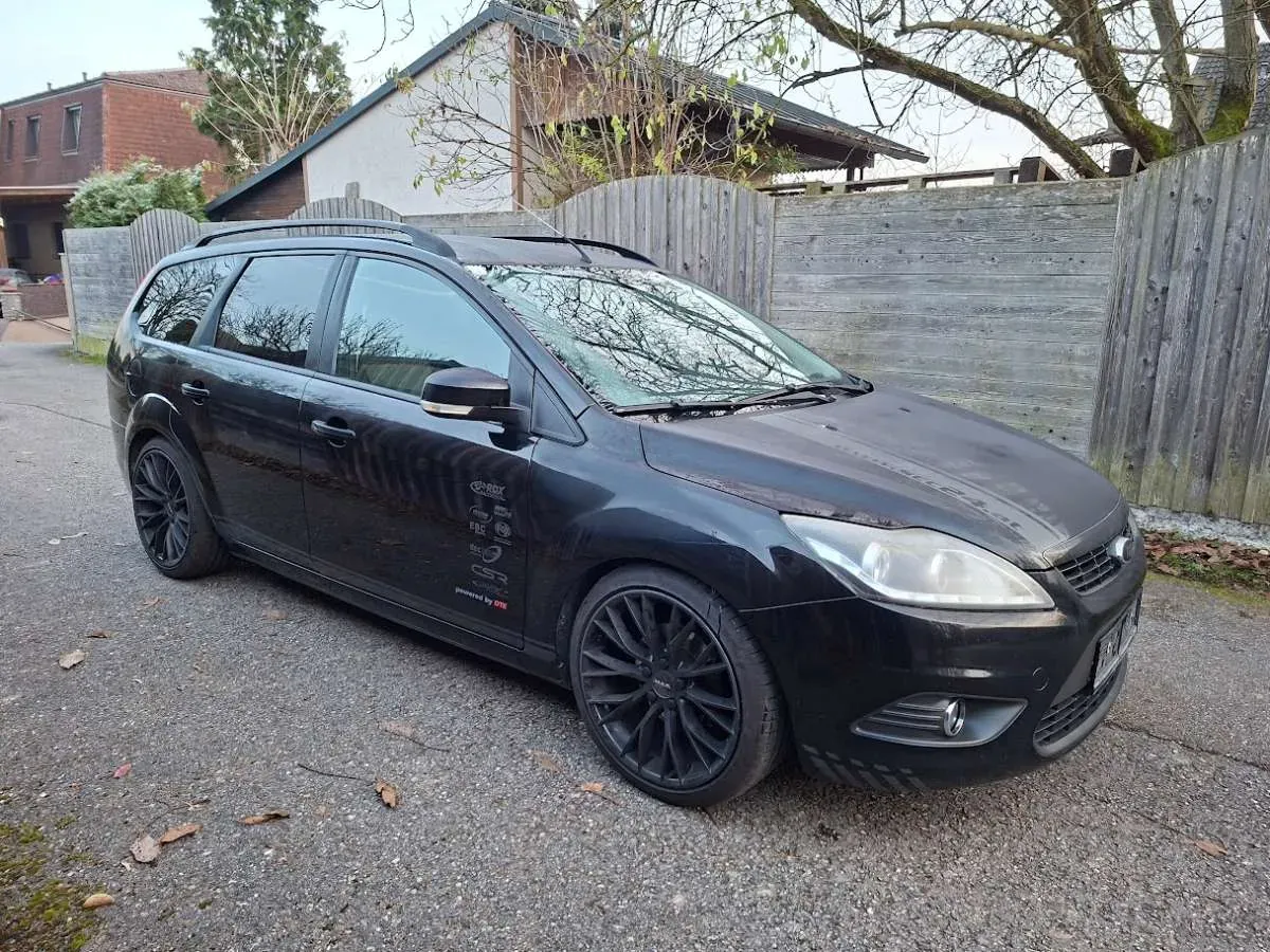 Ford Focus 2011 photo 2