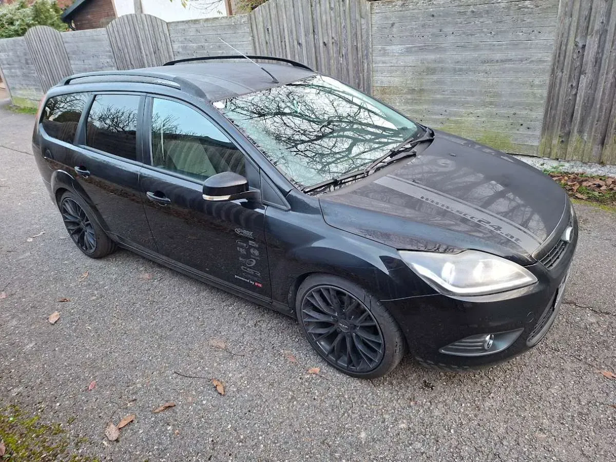 Ford Focus 2011 photo 3