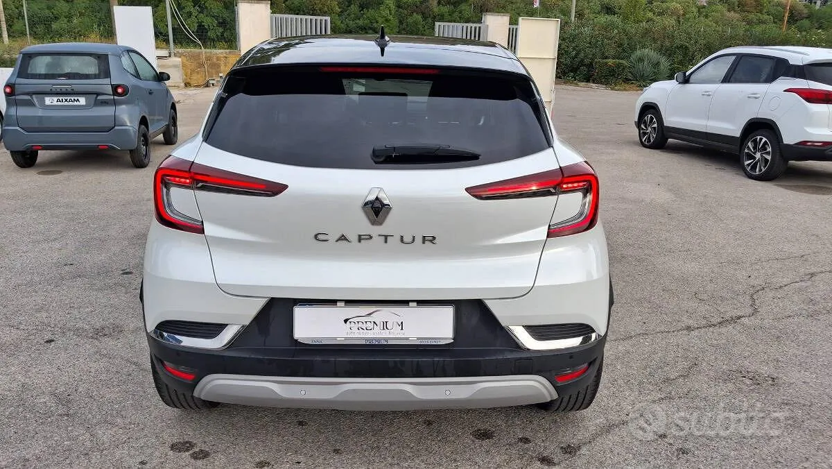 Renault Captur 2023 photo 3