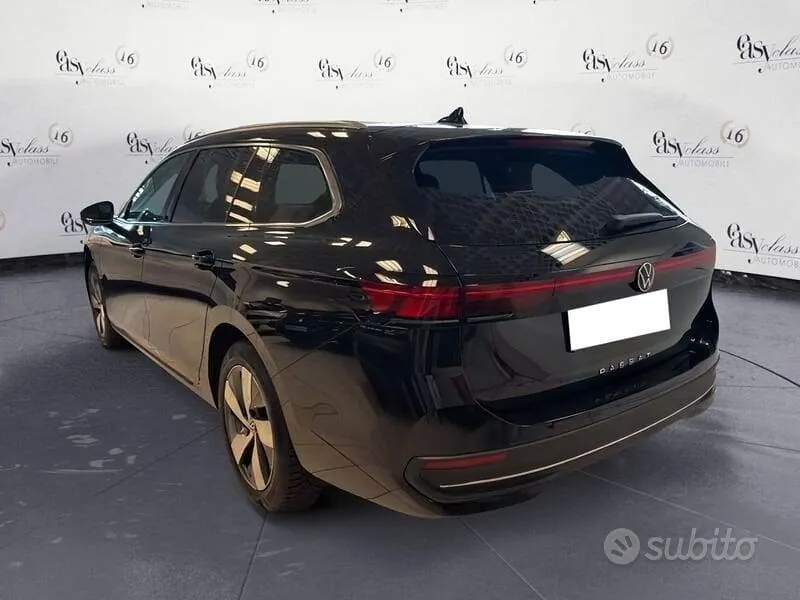 Volkswagen Passat Variant 2025 photo 2