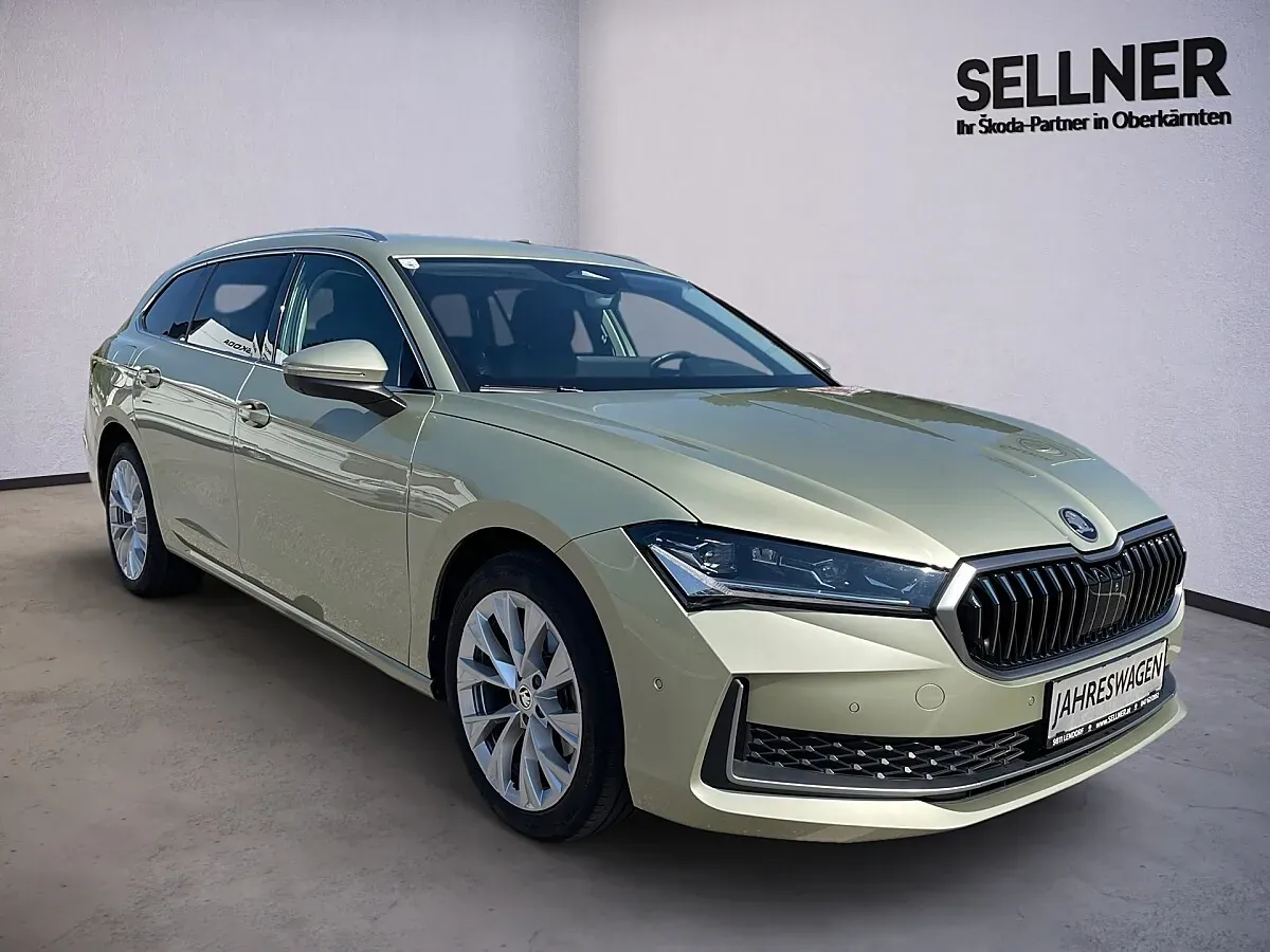 Skoda Superb 2024 photo 2