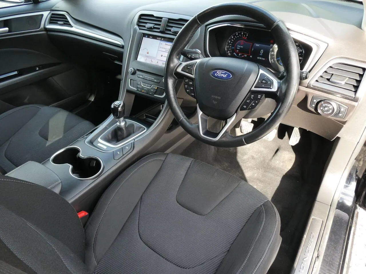Ford Mondeo 2017 photo 3