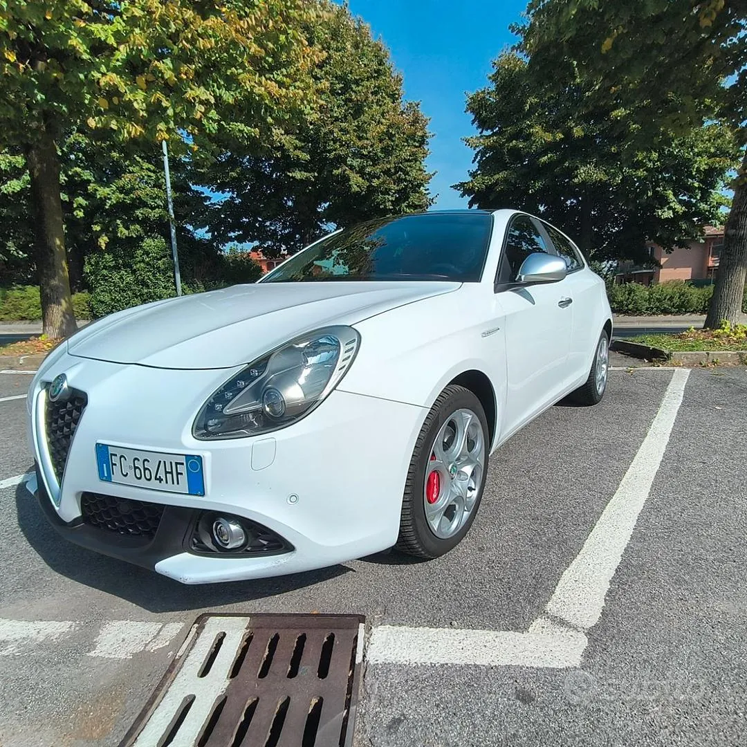 Alfa Romeo Giulietta 2016 photo 3