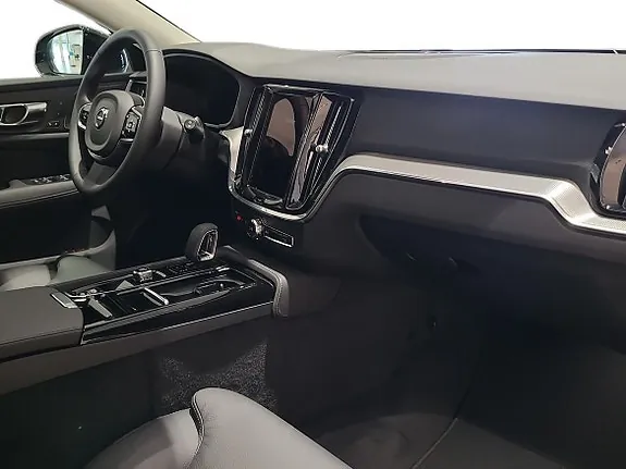 Volvo V60 2027 photo 4
