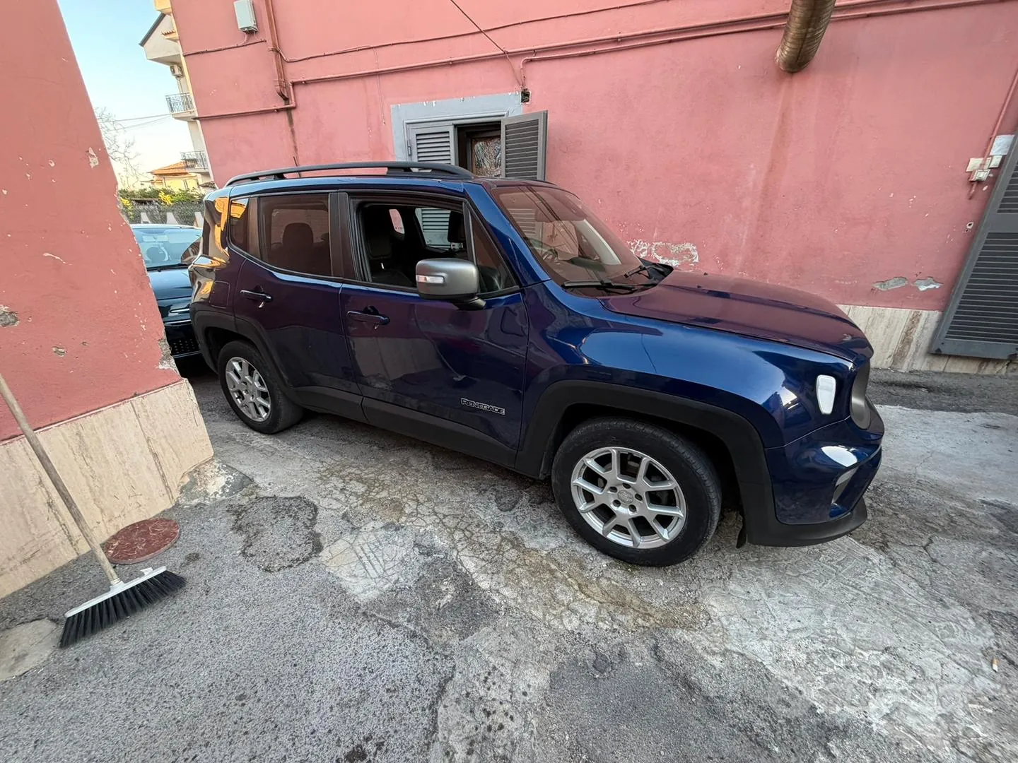 Jeep Renegade 2023 photo 3