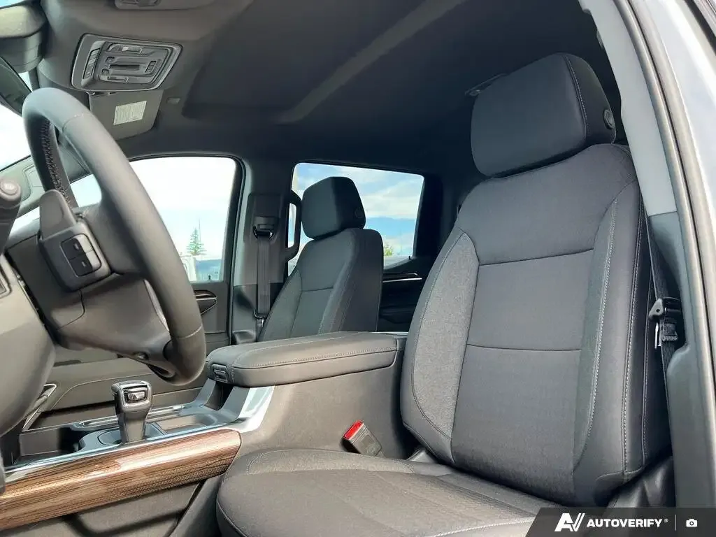 Chevrolet Silverado 1500 2026 photo 3