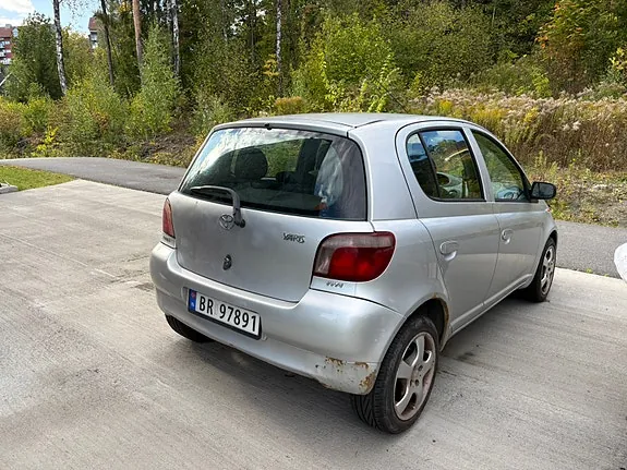 Toyota Yaris 2002 photo 5