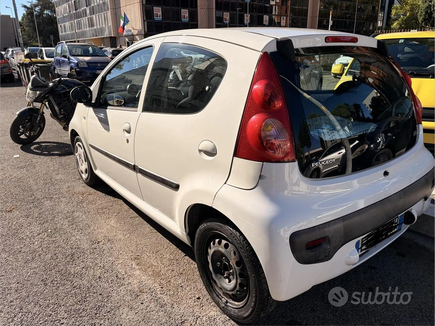 Peugeot 107 2010 photo 2