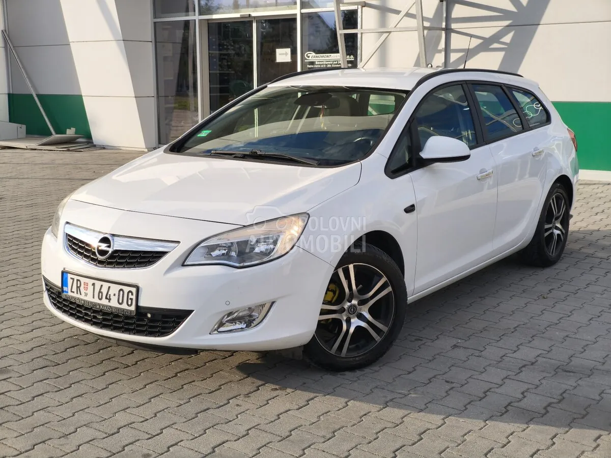 Opel Astra J