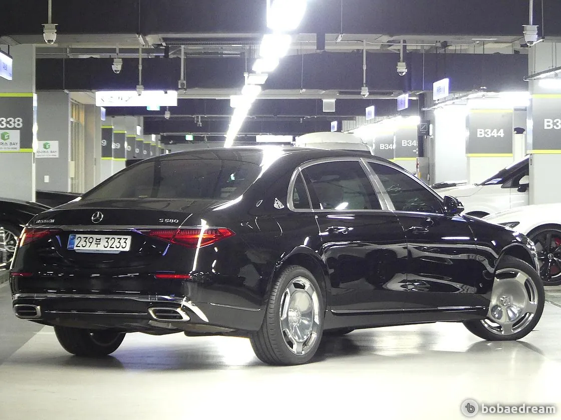 Mercedes-Benz Maybach S580 2026 photo 3