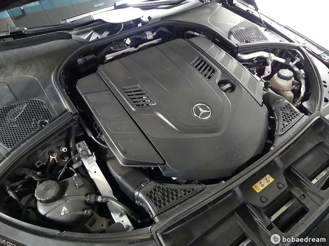 Mercedes-Benz Maybach S580 2026 photo 5