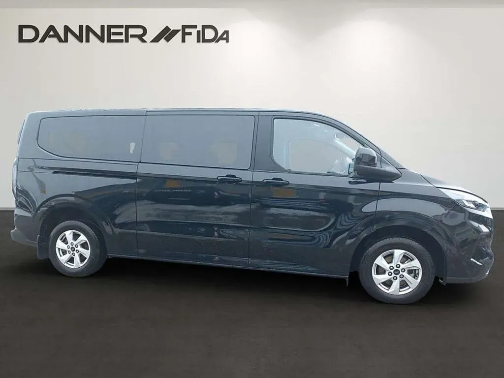 Ford Tourneo Custom 2025 photo 3