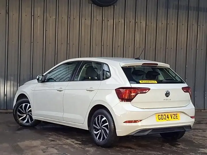 Volkswagen Polo 2024 photo 2