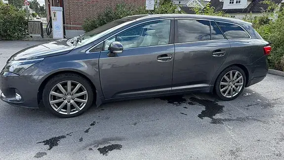 Toyota Avensis 2012 photo 3