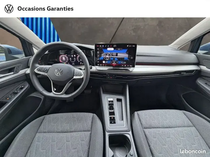 Volkswagen Golf 2025 photo 3