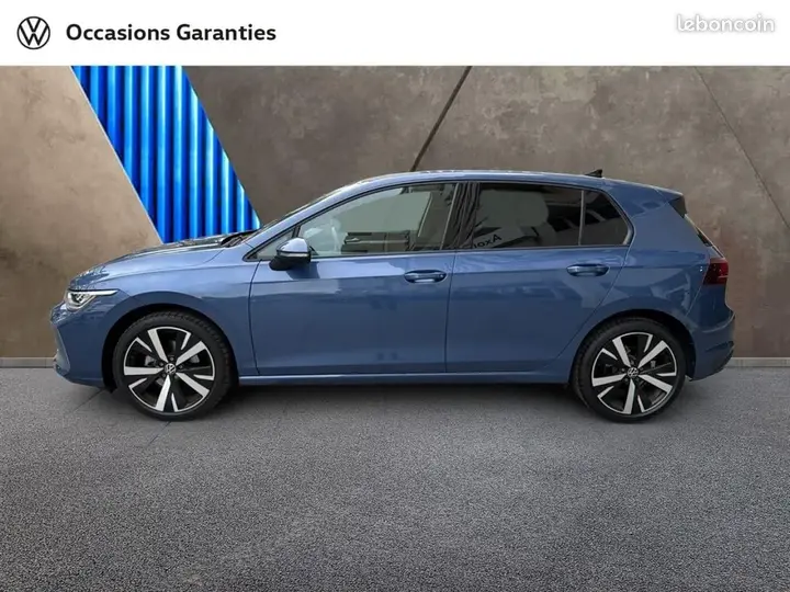Volkswagen Golf 2025 photo 2