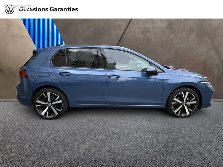 Volkswagen Golf 2025 photo 5