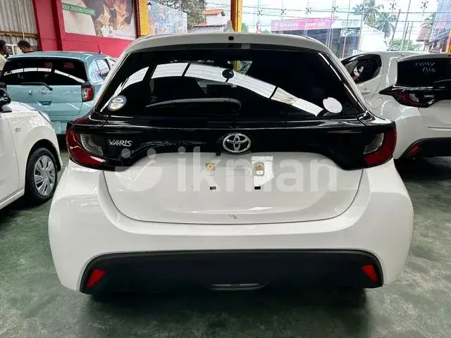 Toyota Yaris 2024 photo 2