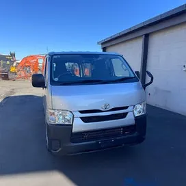 Toyota Hiace 2022 photo 3