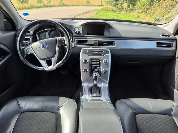 Volvo V70 2015 photo 3