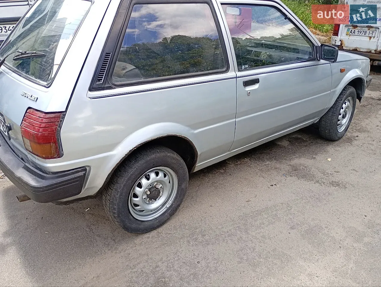 Toyota Starlet 1989 photo 3