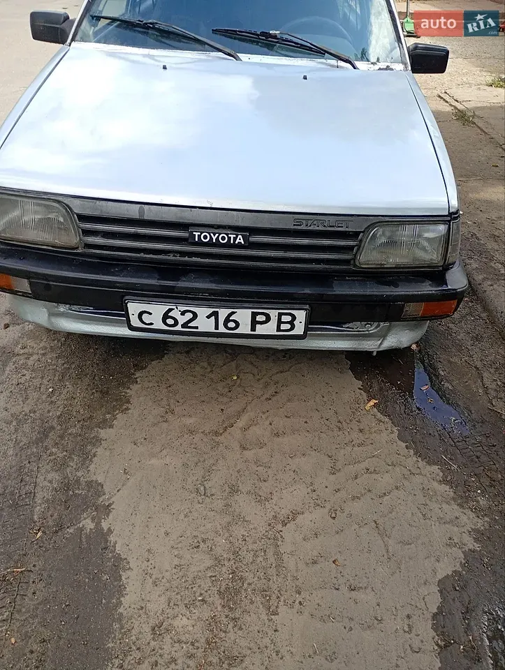 Toyota Starlet 1989 photo 2