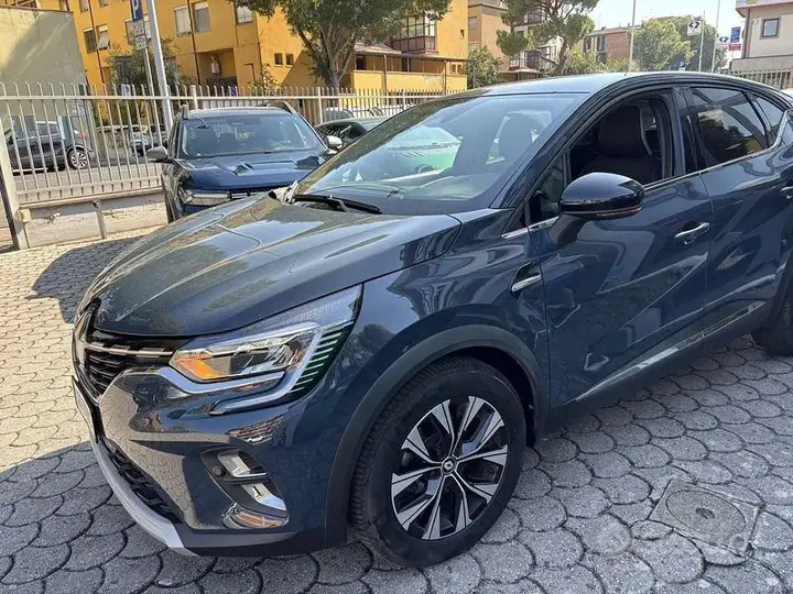 Renault Captur 2023 photo 5