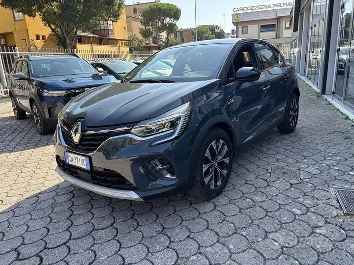 Renault Captur 2023 photo 2
