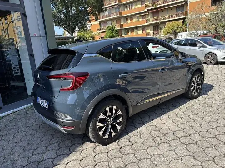 Renault Captur 2023 photo 3