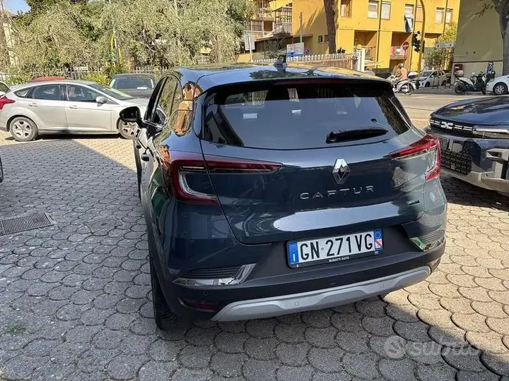 Renault Captur 2023 photo 4