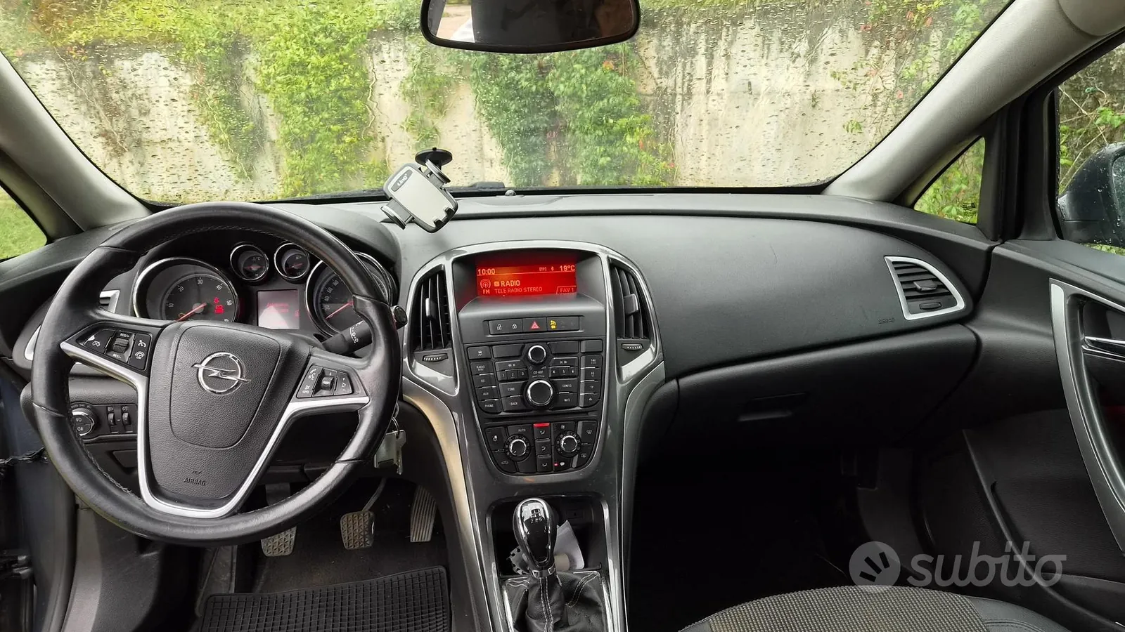 Opel Astra 2013 photo 4
