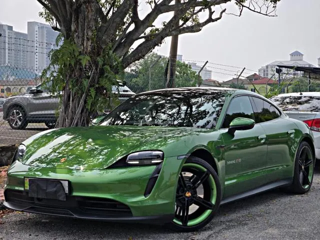 Porsche Taycan