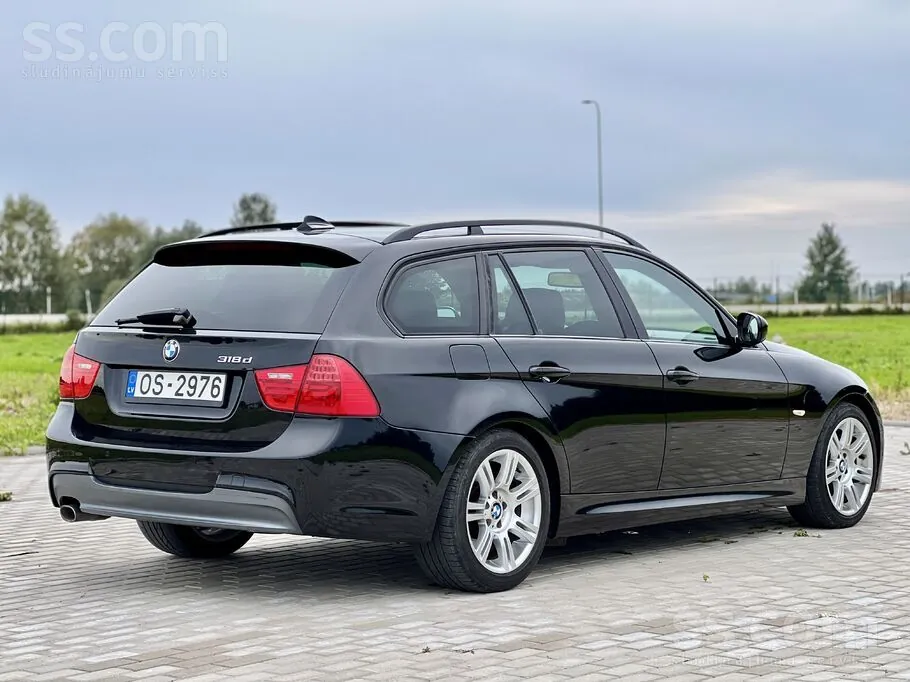 BMW 318D 2009 photo 3