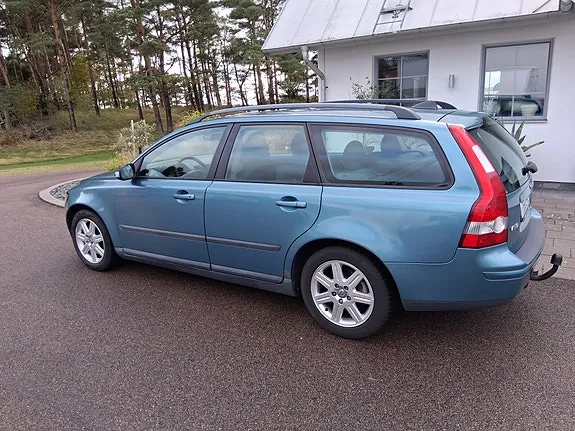 Volvo V50 2007 photo 2