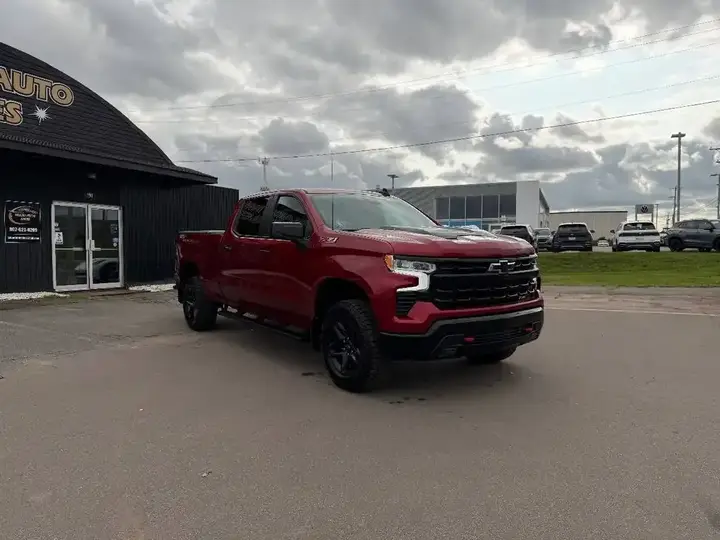 Chevrolet Silverado 1500 2023 photo 3
