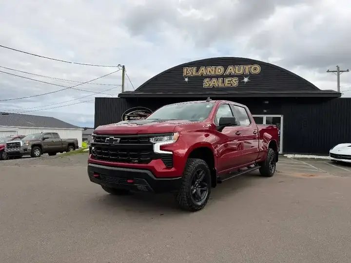 Chevrolet Silverado 1500 2023 photo 2