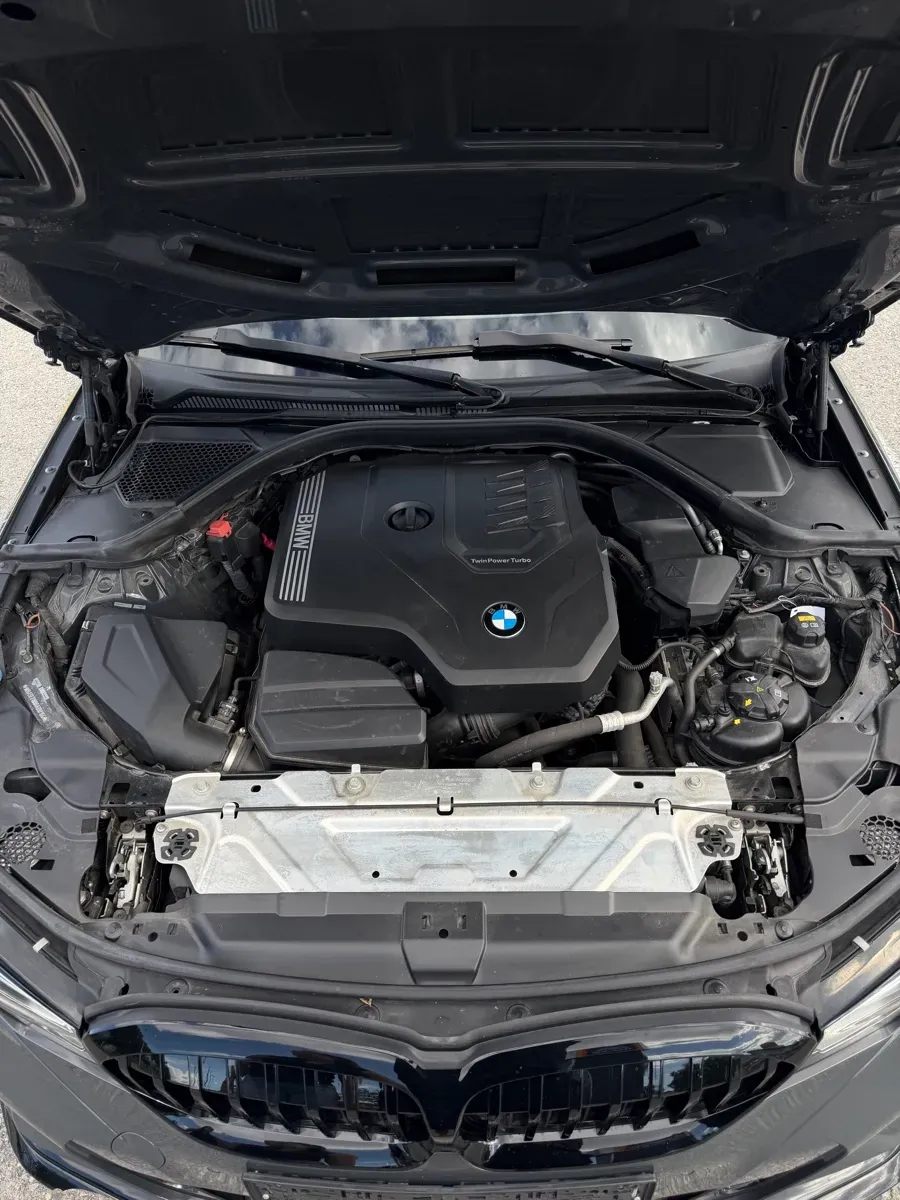 BMW 3 Series 2019 photo 3