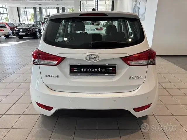 Hyundai Ix20 2017 photo 3