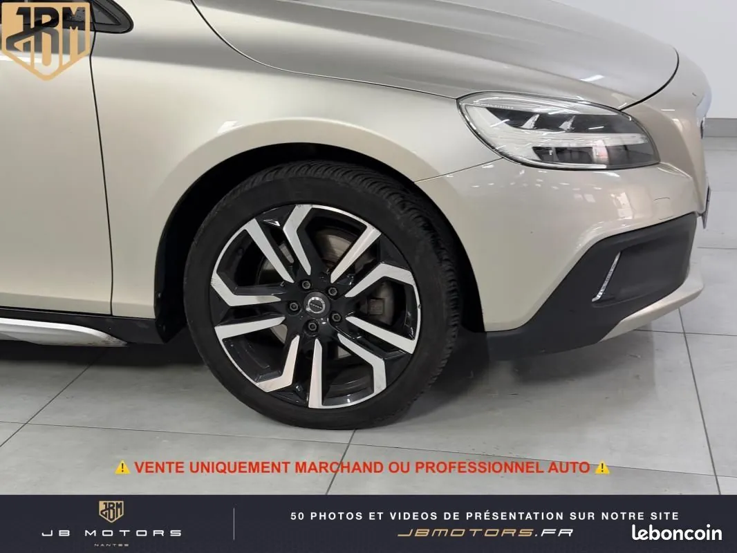 Volvo V40 Cross Country 2016 photo 4