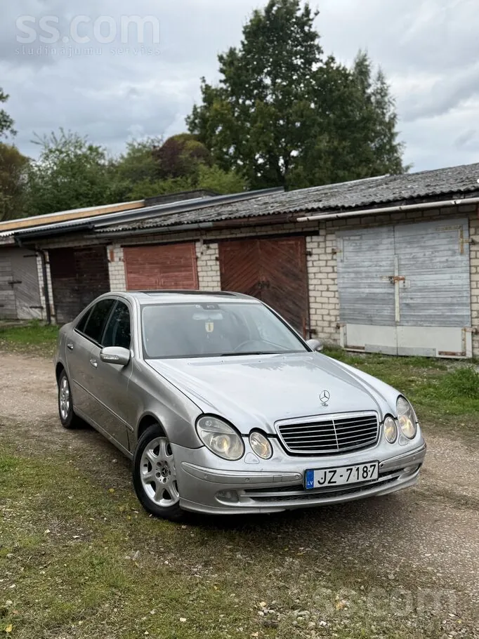 Mercedes-Benz E270